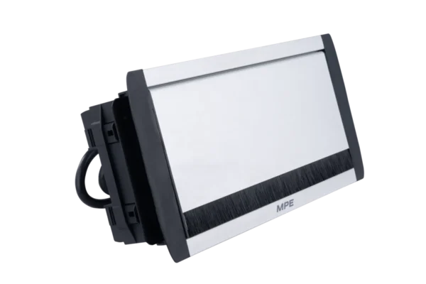 Ổ cắm âm bàn 3 ổ cắm ba chấu TBS2 2